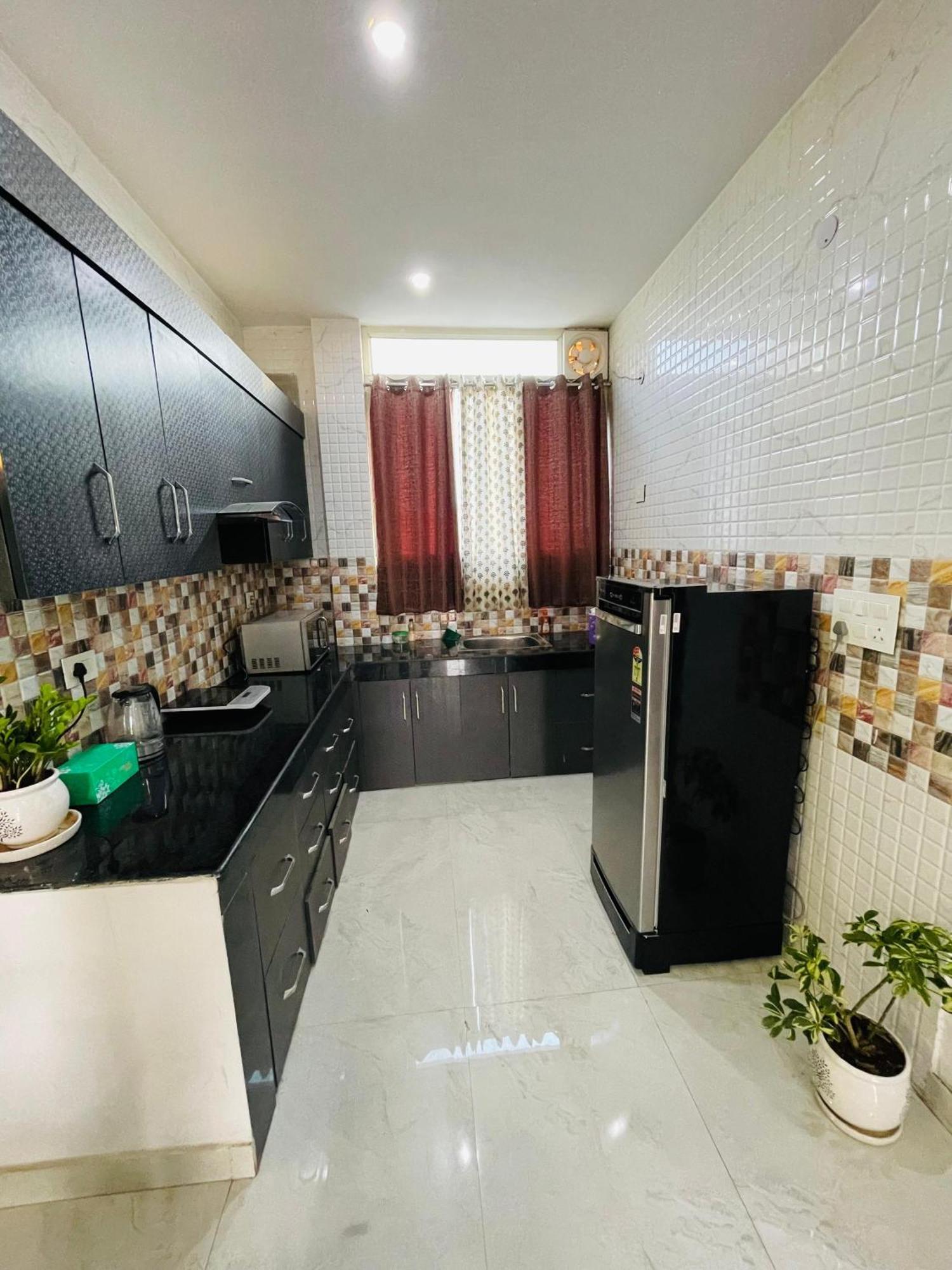 Cozy 2 Bhk With Modern Comforts - No Lift Apartment